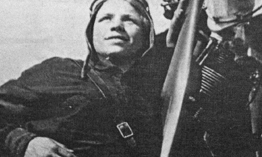 Ночной кошмар вермахта: как летчица Екатерина Зеленко совершила единственный в мире воздушный таран на бомбардировщике