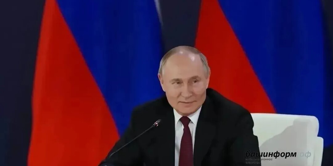 Владимир Путин наградил педагога из Башкирии госнаградой