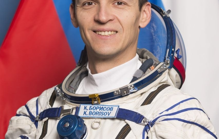 Герой России, лётчик-космонавт РФ Константин Борисов принимает поздравления с днём рождения