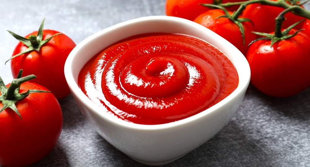 Секреты вкусного кетчупа: 3 домашних рецепта от классики до пятиминутки