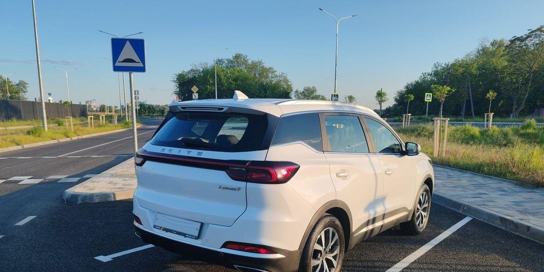 Выставил Ладу Xcite X-Cross 7 на продажу, продавал год. За сколько продал и какая машина следующая?