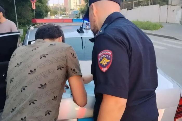 Полиция привлекла за несанкционированный митинг дальнобойщиков, танцевавших лезгинку в центре Екатеринбурга