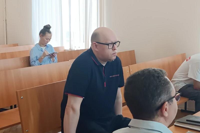 Бывший глава челябинского миндортранса Нечаев признал вину в растрате
