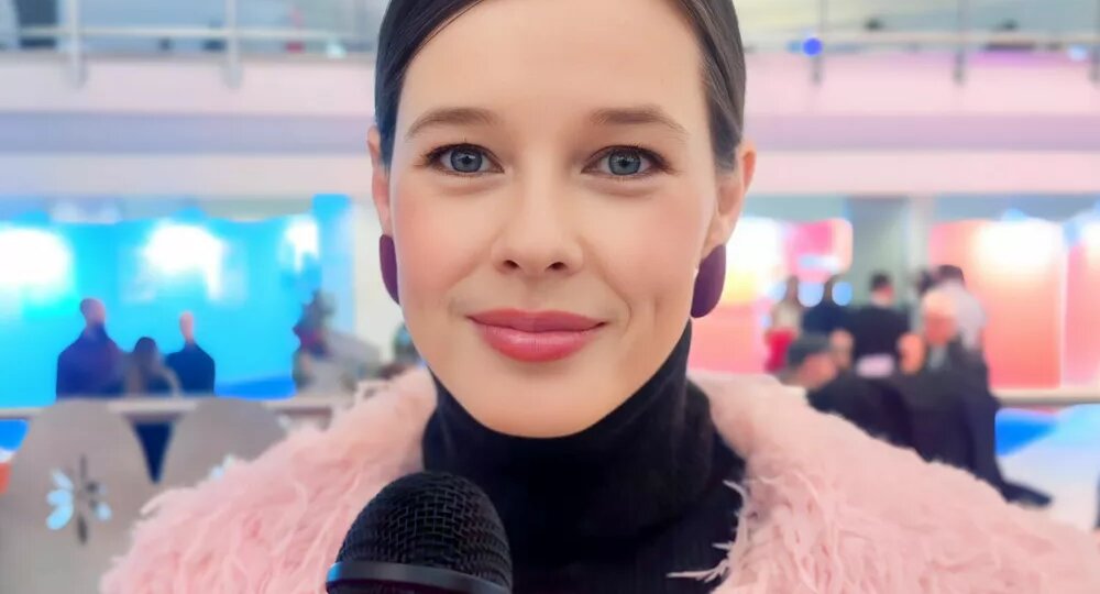 Катерина Шпица рассказала HELLO! о новорождённом сыне и счастье в декрете