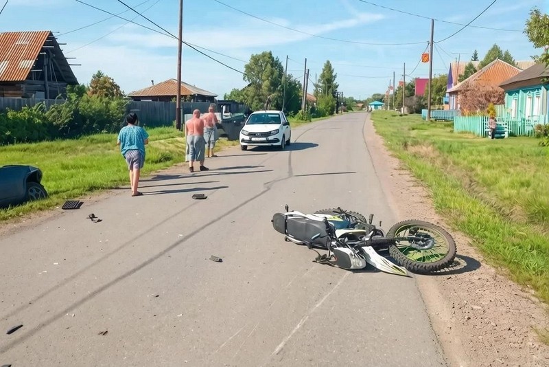 За сутки в Курганской области в больницу попали двое подростков, катавшихся на мототехнике