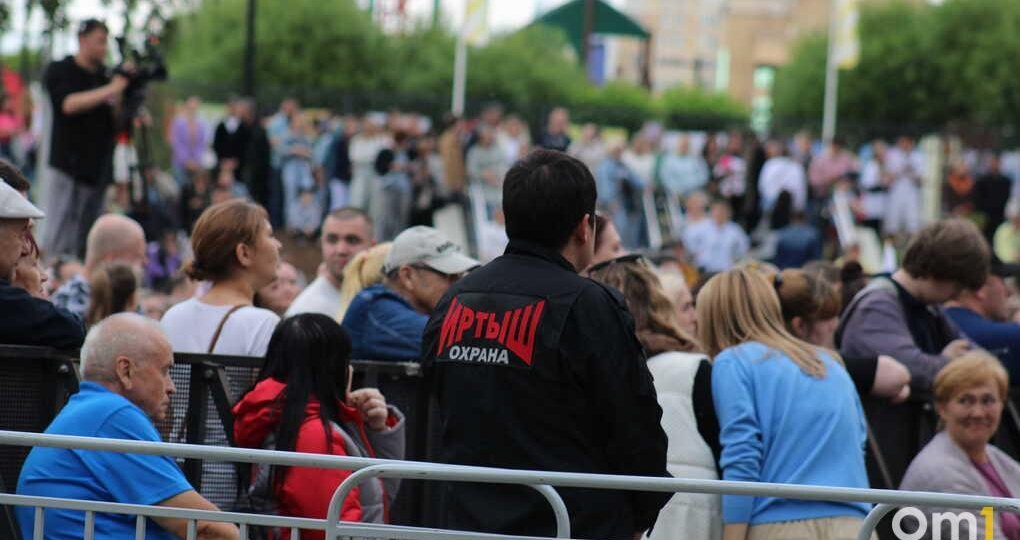 Во сколько начнутся бесплатные концерты звёзд 90-х в Омске