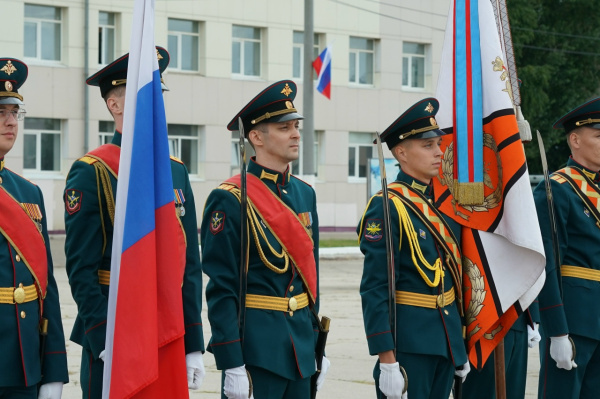 "Служите достойно!": Вячеслав Федорищев обратился к военнослужащим первого в регионе научно-производственного подразделения Вооруженных сил РФ