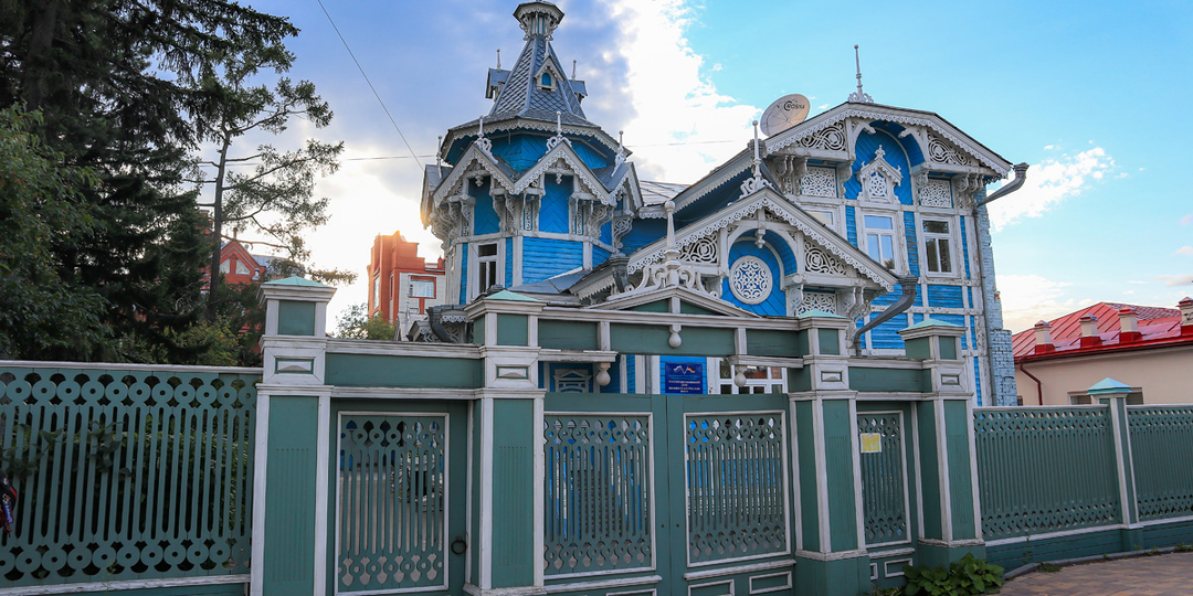 "Дом с шатром" - особняк купца Голованова в Томске