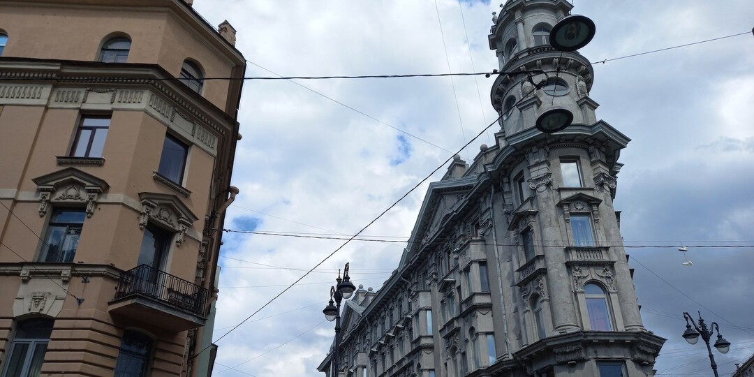 Время продуманных туристов: главное о поездках в Петербург в конце высокого сезона