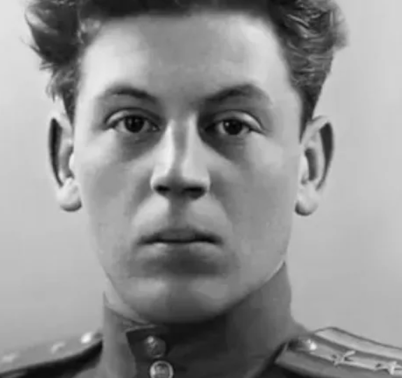 Сын Сталина в небе войны: вся правда о боевых вылетах Василия Сталина, которую скрывали 80 лет