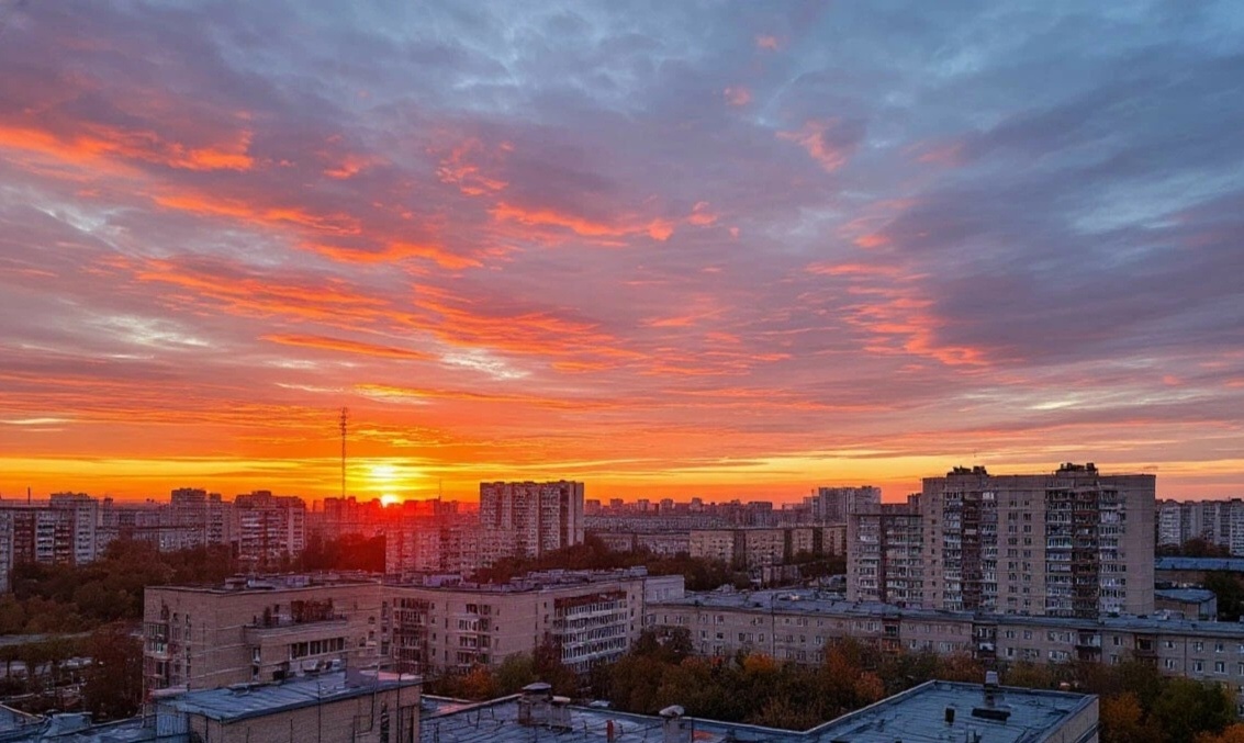 Город ещё спит...