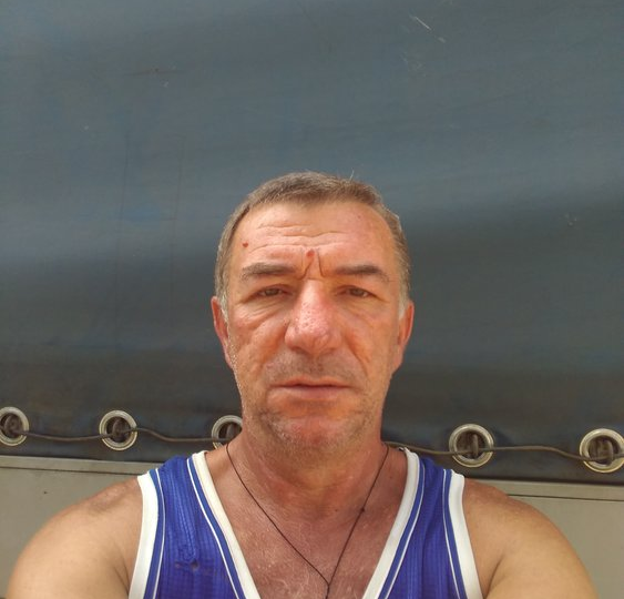 «Рестораны — деньги на ветер, настоящий мужчина найдёт способ обойтись без них» — Геннадий объяснил, почему 1 свидание проходит в шашлычной