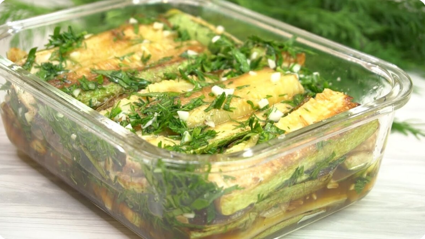 Кабачки у меня не задерживаются готовлю из них закуску: Кабачки "особенные"