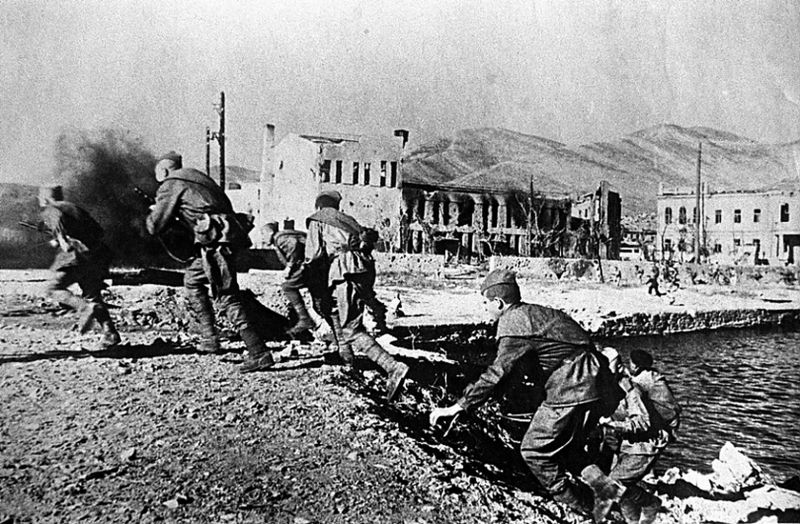 Бетонные доты горели, как спички: как лишение вермахта снабжения в Цемесской бухте превратило бастионы в руины