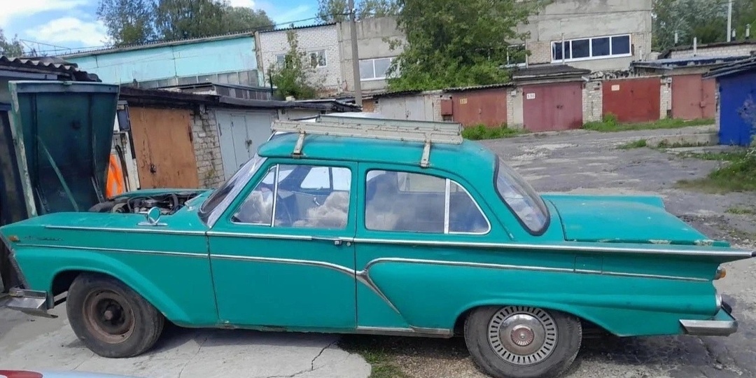 За эту советскую самоделку просили 5 миллионов рублей - в 1961 году обычный слесарь построил в Орле свою "Чайку", и она дожила до наших дней