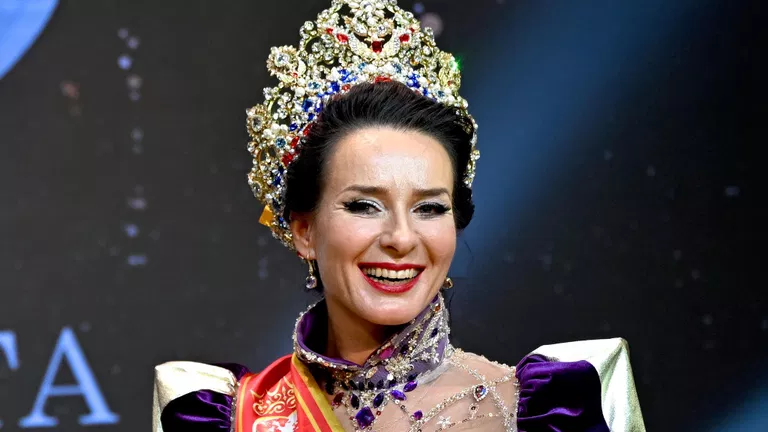 «Высоту взяла — иду дальше»: невестка Юрия Куклачева стала «Миссис Россия — 2026» и отказалась от мировых корон