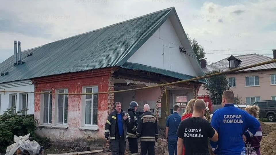 Стена жилого дома обрушилась в Нижегородской области: есть погибший
