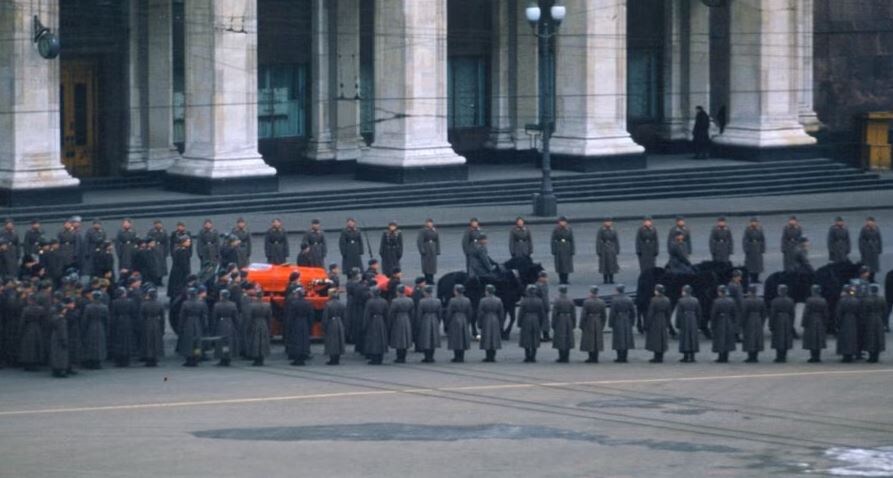 Один звонок мог спасти Сталина за двенадцать часов до конца – но его боялись сделать
