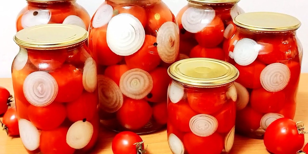 🍅 Помидоры на зиму с луком — простой рецепт, который зимой съедается первым