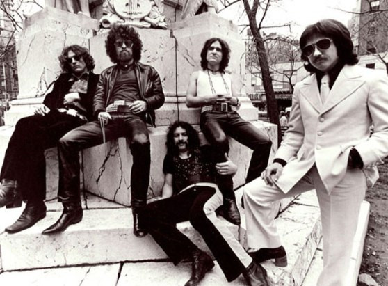 Blue Öyster Cult: группа, которая превратила мистику и фантастику в язык хард-рока