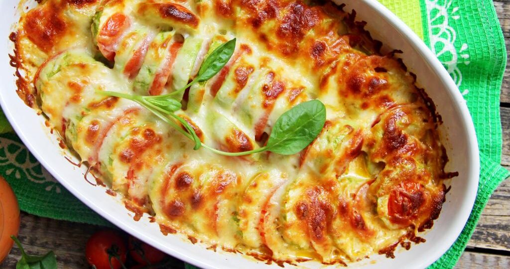 Кабачки, запечённые с майонезом в духовке — простой рецепт с чесноком и сыром