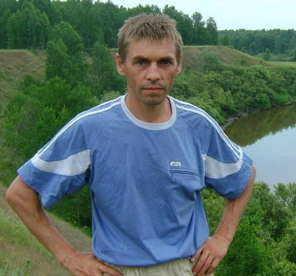 «Стайка бедолаг в углу: самого младшего закутали в полотенце, чтобы не надышался дымом»: как электрик Александр Шамонин вынес из огня людей