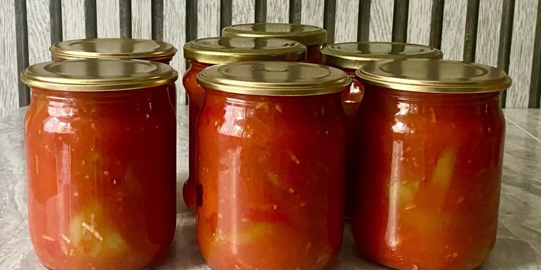 Самый вкусный рецепт сочного лечо из болгарского перца и помидоров на зиму: любимая заготовка на столе