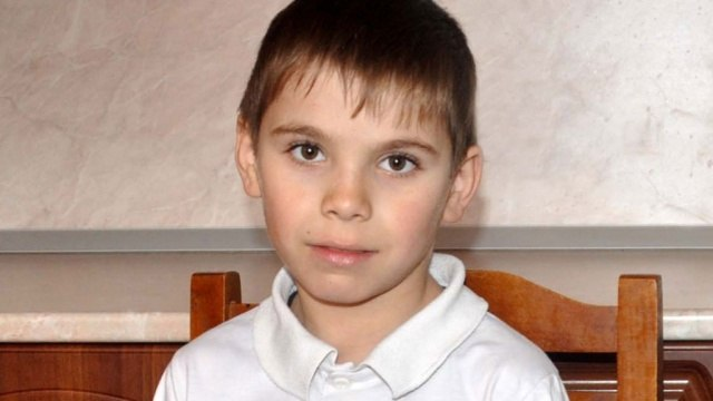 Повалить, снять одежду, засыпать землёй — три действия без паузы на раздумья