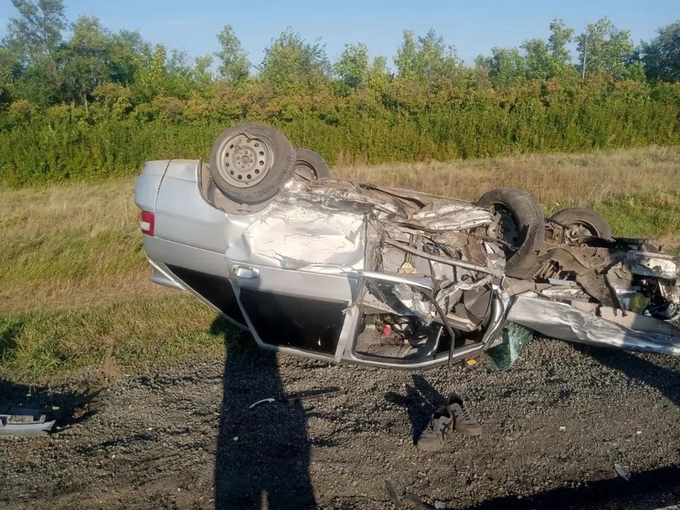    Водитель и пассажир автомобиля Skoda Rapid, а также несовершеннолетний пассажир ВАЗ-2112 получили травмы УМВД России по Оренбургской области
