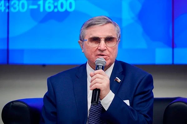 Новый закон об обязательной трехлетней отработке стал главной причиной недобора в российские медвузы