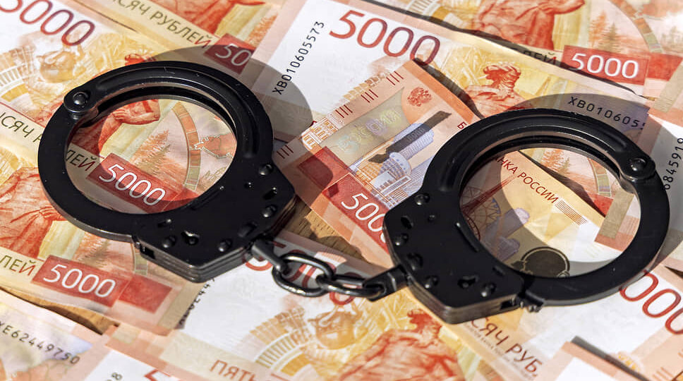 Полиция задержала подозреваемых в краже 2 млн рублей у участника СВО