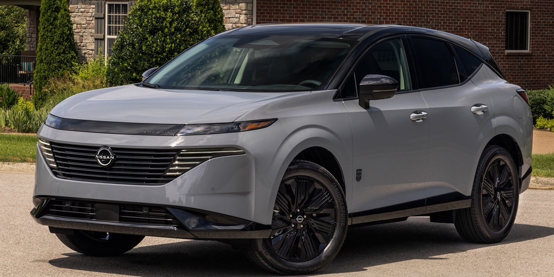 Nissan обновил Murano: базовую версию убрали, цены выросли, а в гамме появилась Dark Armor