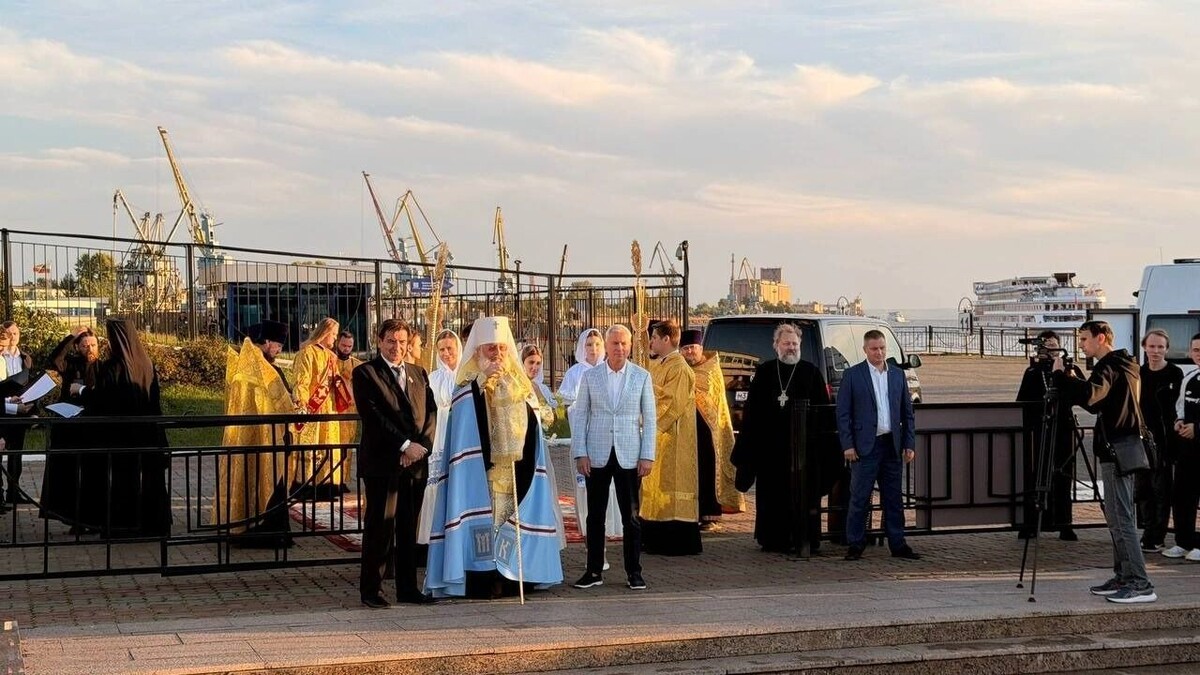    Ковчег с десницей святителя Спиридона приняли в речном порту   иерей Димитрий Аликин