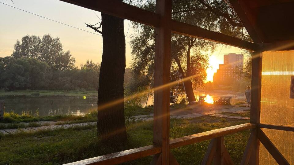 Беседка с видом на закат, что ещё нужно для счастья