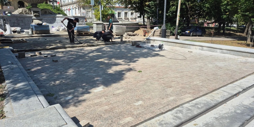 В Ставрополе обновляют фонтан на бульваре Ермолова