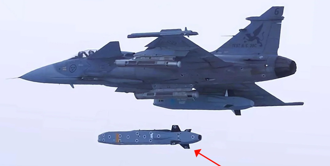 Шведский истребитель JAS 39 Gripen C впервые запустил крылатую ракету TAURUS KEPD 350