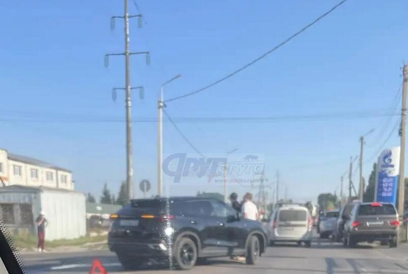 В Курске случилась авария возле АЗС