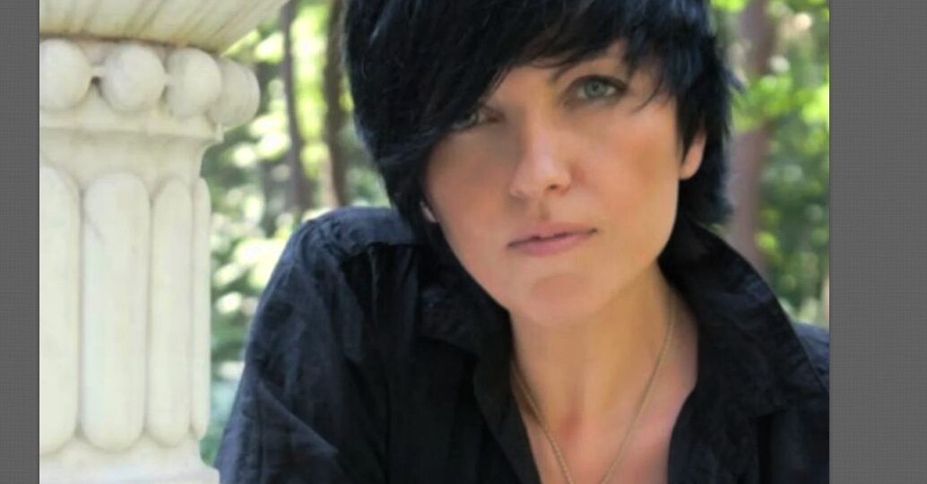 Светлана Рерих оставила шоу-бизнес из-за обмана продюсера, несмотря на популярность. Чем она занимается