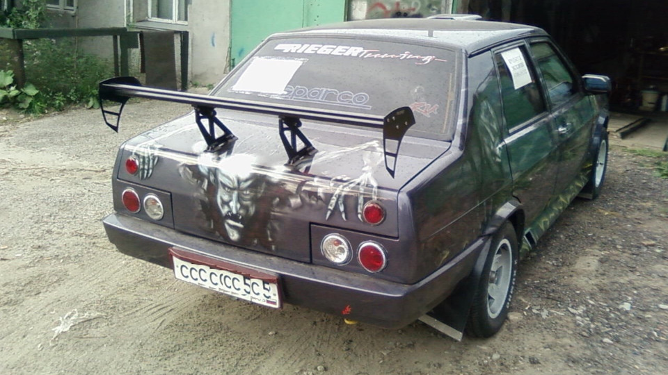 А машины крылышками бяк-бяк-бяк-бяк...