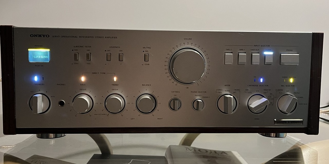 Onkyo Integra A 820 GTR. Почему нельзя просто «пшикнуть» в винтажный усилитель