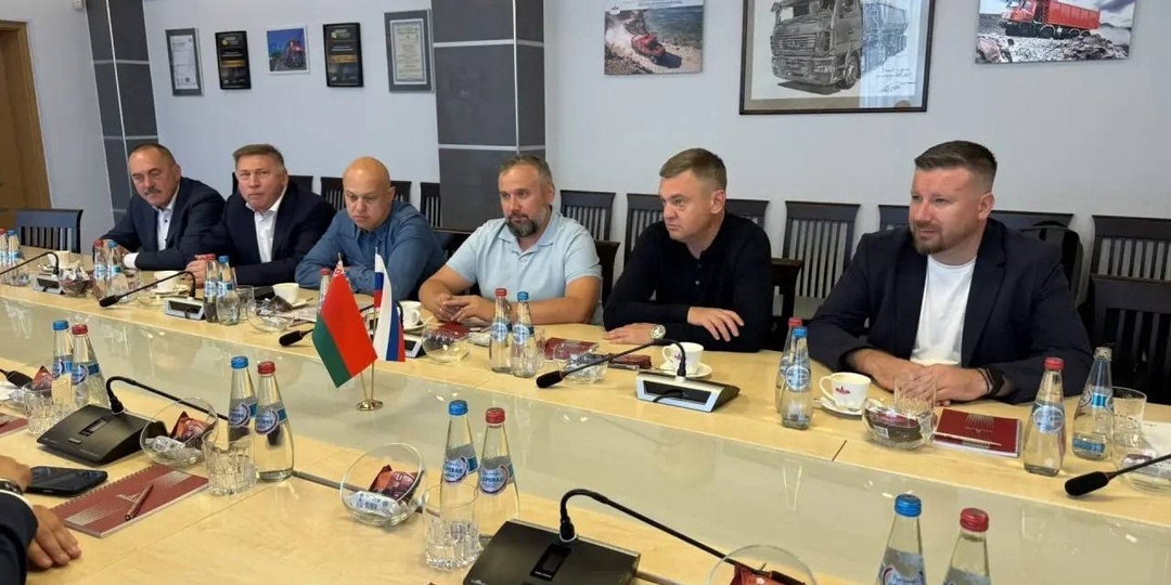 Поляков: Петербург расширяет партнерство с МАЗ в области городского транспорта