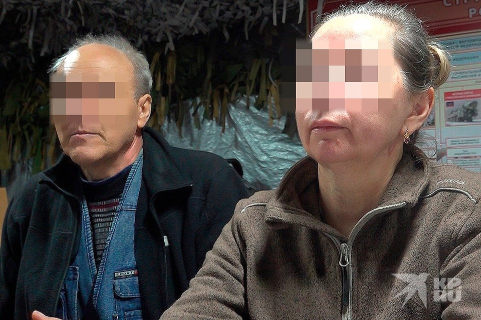    Лена и Шамиль - одни из эвакуированных из пригорода Константиновки. Чтобы спасти этих людей, 77-й мостострелковый полк группировки «Южная» провел целую операцию. Дмитрий СТЕШИН