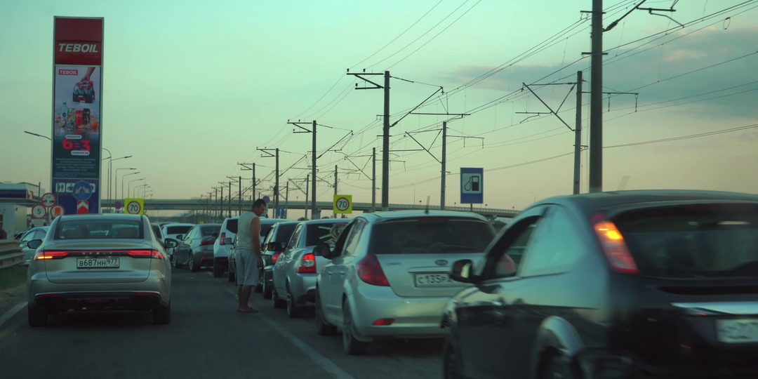 Что случилось то? Остались без бензина на М4: VW Тигуан VS UMO 5, Evolute i-Space и Geely Starshine? Проверю: Дефицит, ОЧЕРЕДИ, 95 р/литр