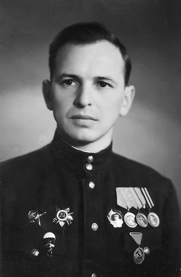 Партизан, Герой, министр