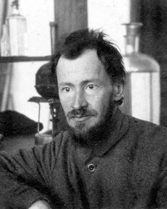 Он ходил 8 лет по дворам бабок-засольщиц и пробовал квашеную капусту. Что искал русский ученый Пётр Драверт?