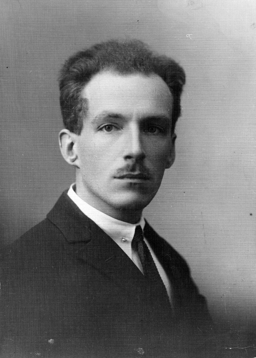 Л.С. Термен.  [1920 1930-е]. Из фондов Музея музыки.