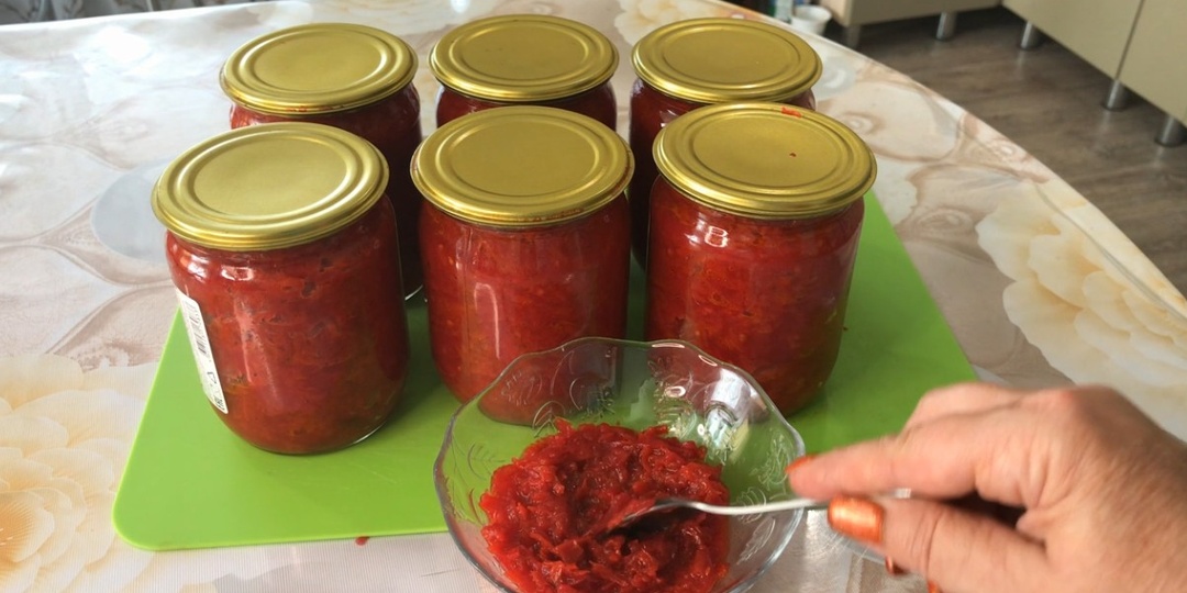 Классическая свекольная икра с морковью и луком