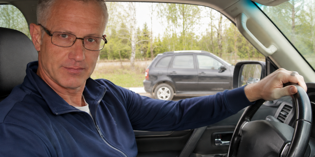"Алёна, домой". Сожитель (51 год) приехал за мной в кафе и приказал ехать с ним - зря он решил, что я послушаюсь