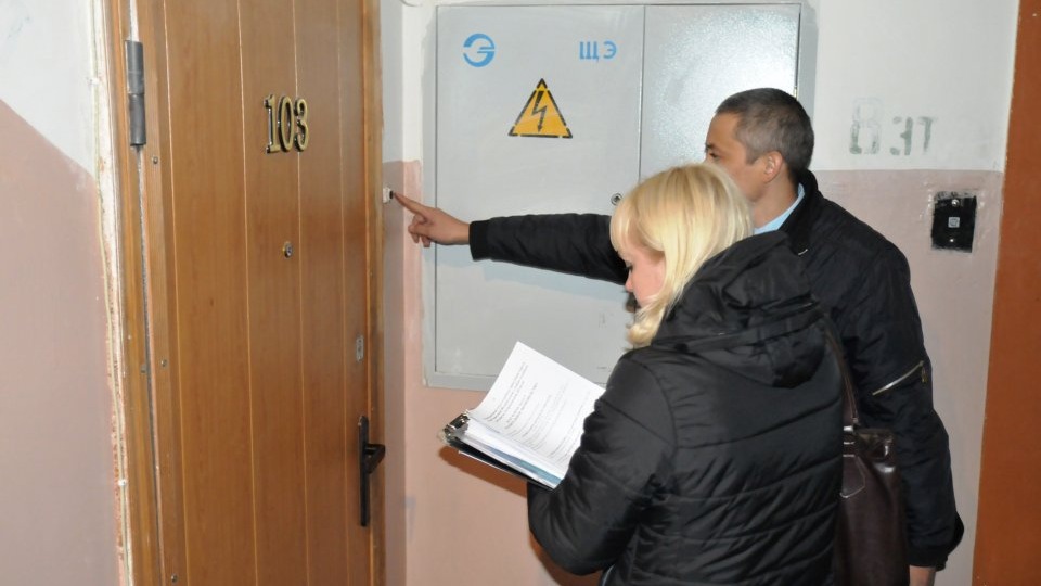 В 2026 году усилилась проверки квартир в многоэтажных домах: кого могут проверить и какие риски возникают у собственников