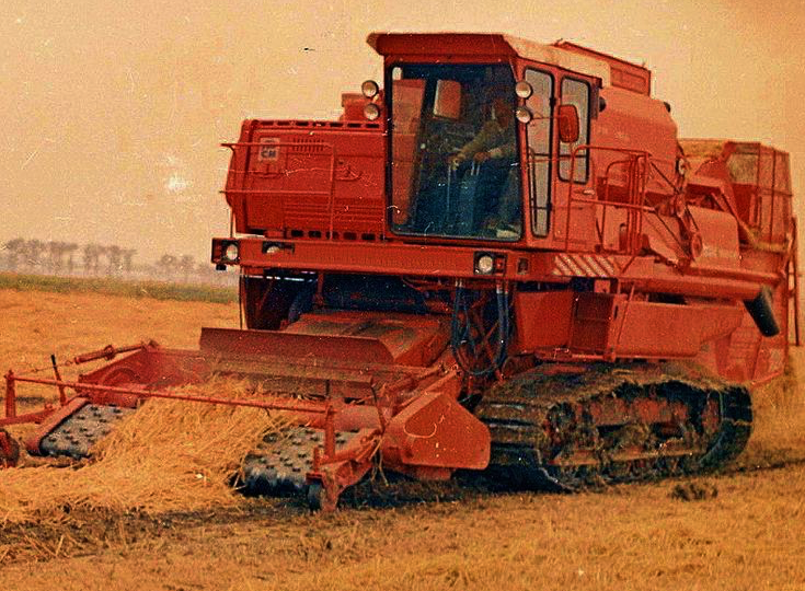 Самый популярный комбайн России 90-х: символ с/х машиностроения «Дон-1500»